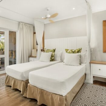 IOL_ StandardRoom_Twin Beds